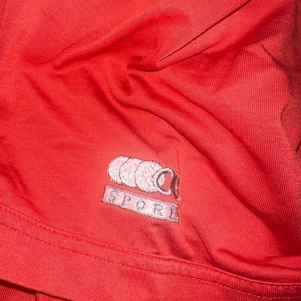 Men’s used red Travis Mathew size L large polo shirt business logo on sleeve - Picture 5 of 5